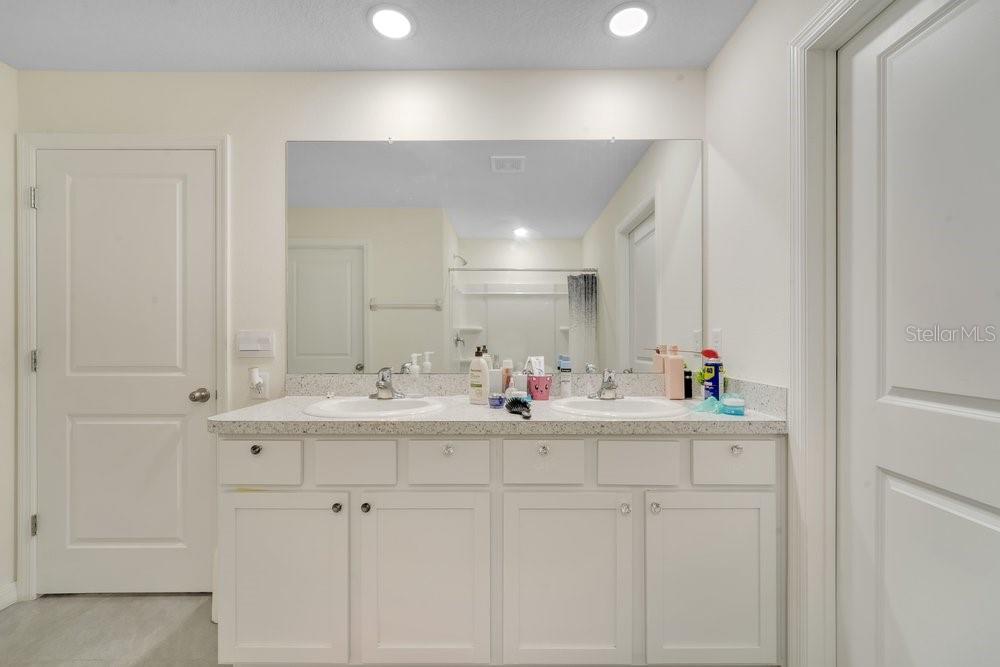 35704 DOVELAND DR, ZEPHYRHILLS, FL — photo 17