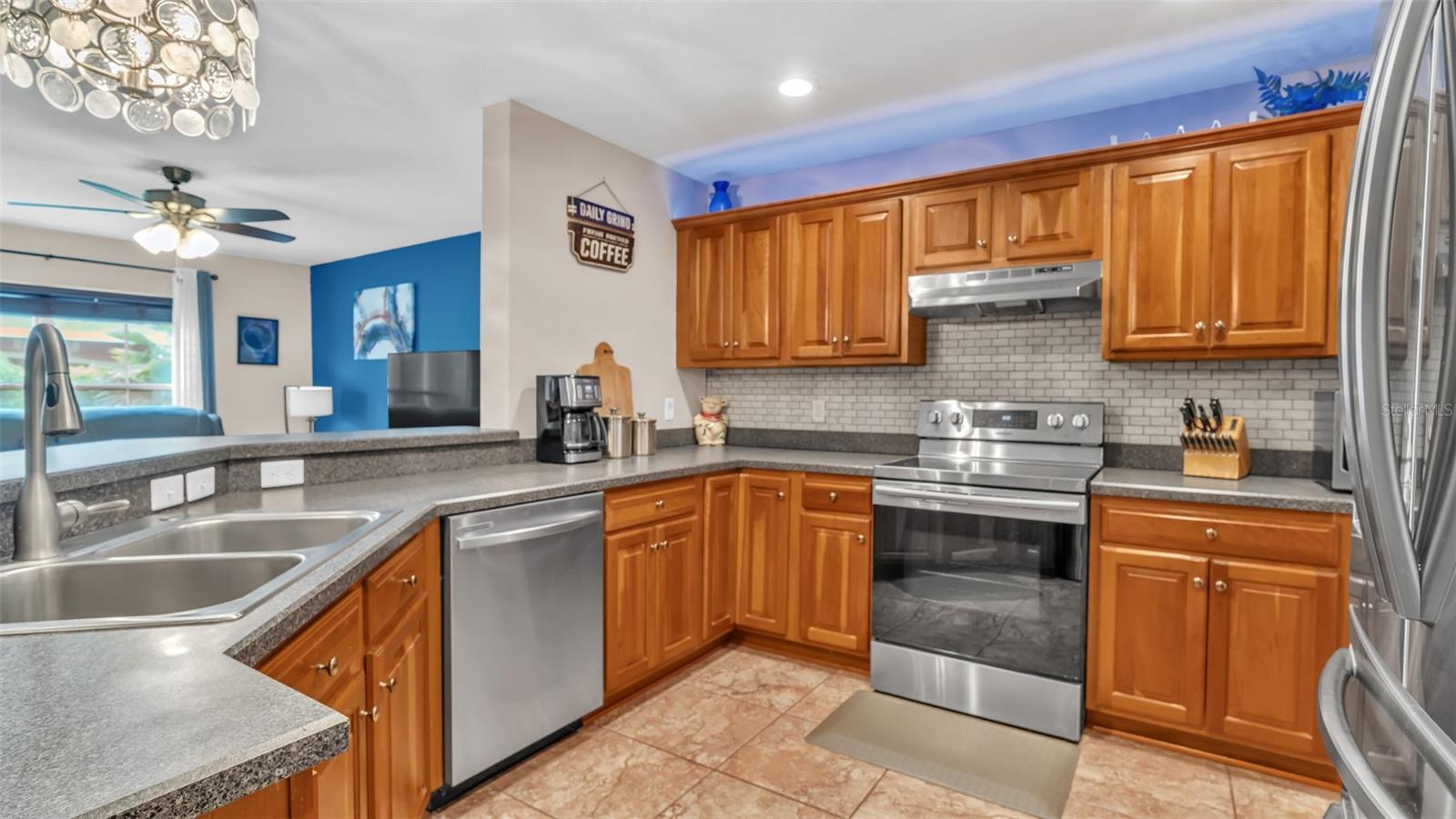2523 WHITE SAND LN, CLEARWATER, FL — photo 10