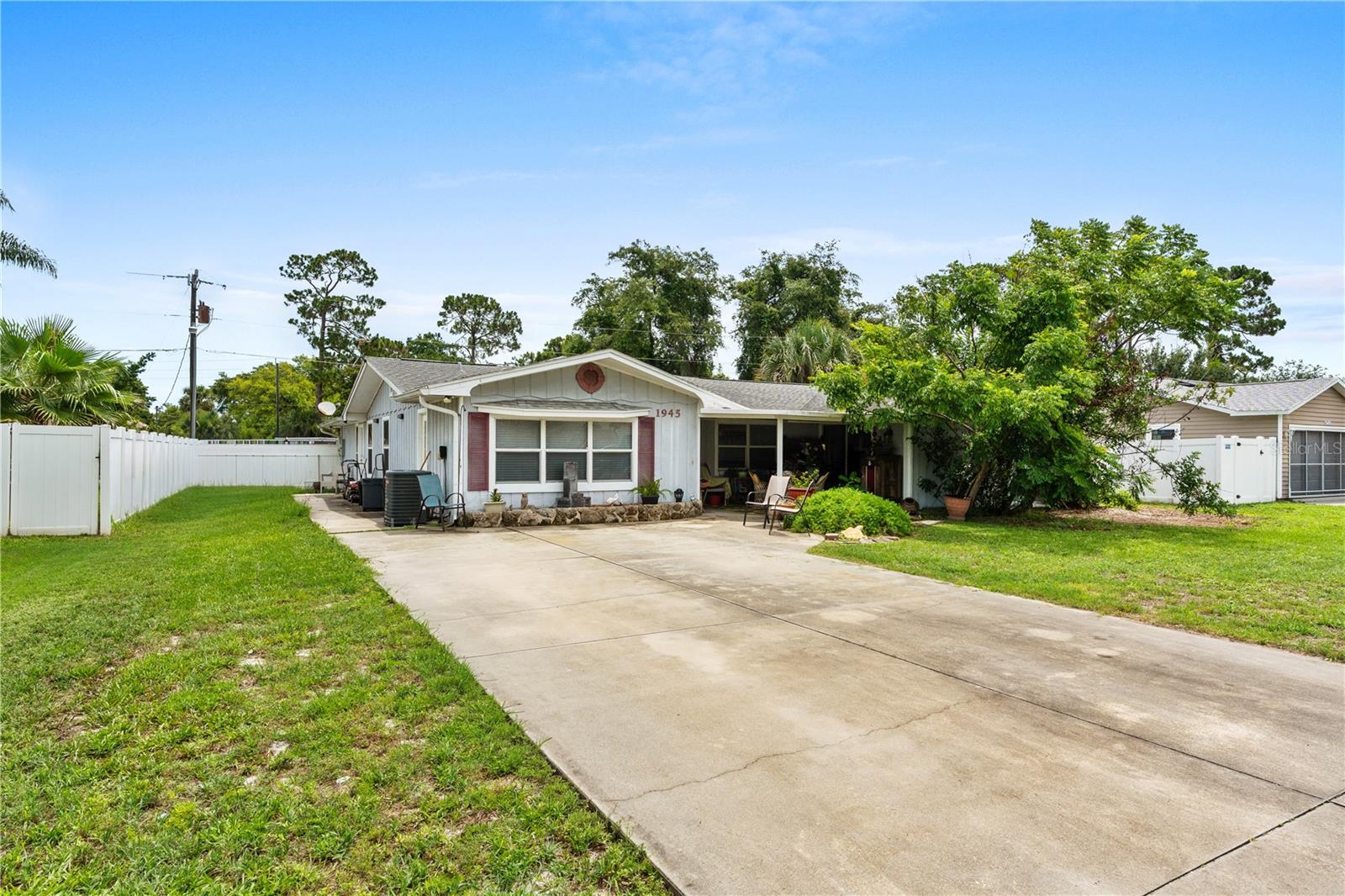 1945 FERN PALM DR, EDGEWATER, FL — photo 2