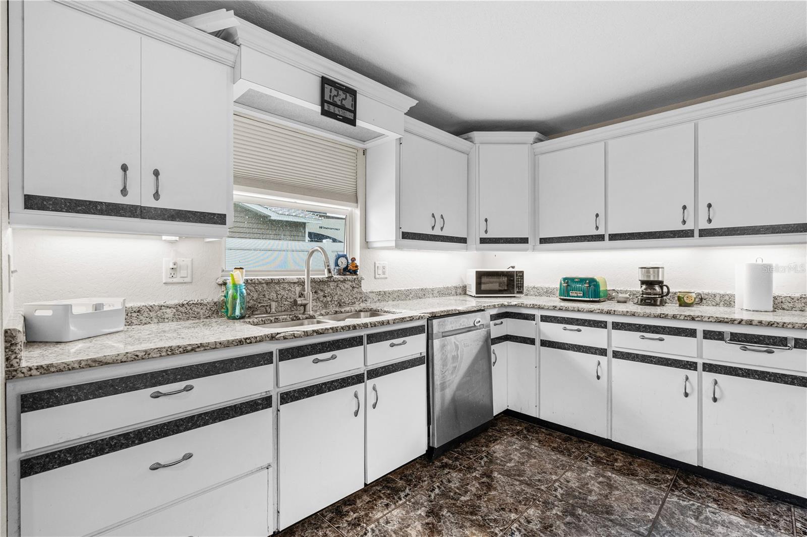 1945 FERN PALM DR, EDGEWATER, FL — photo 15