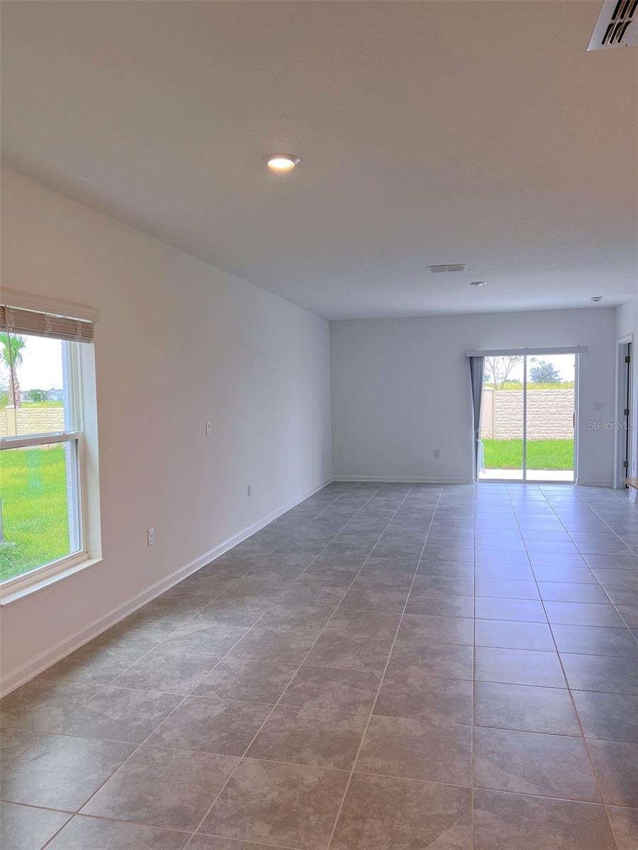 352 LOCH CT, DAVENPORT, FL — photo 6