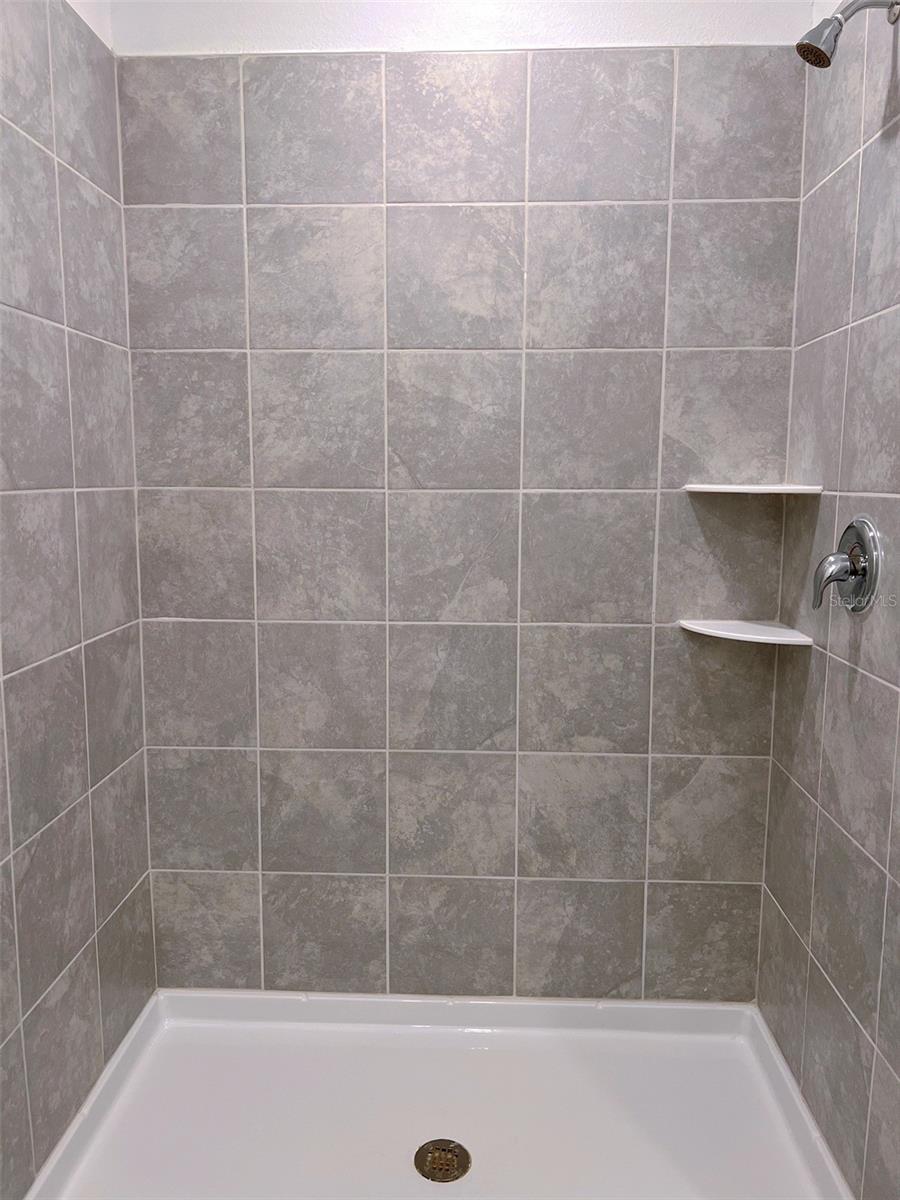352 LOCH CT, DAVENPORT, FL — photo 14