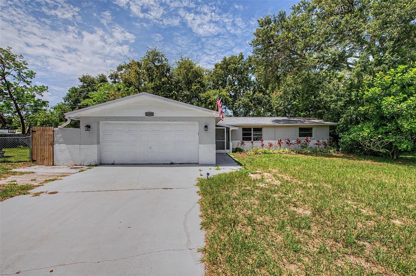 11592 110TH TER, LARGO, FL — photo 2
