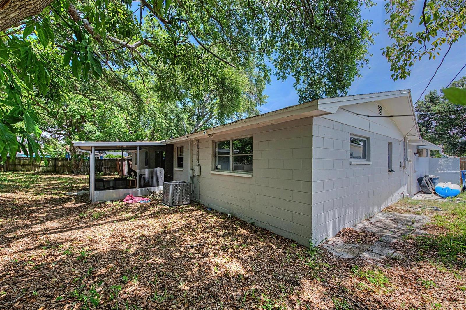 11592 110TH TER, LARGO, FL — photo 24