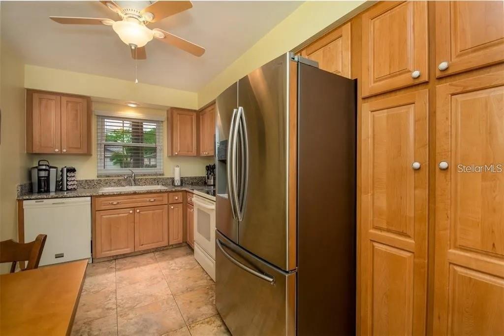 999 GILLESPIE DR, PALM HARBOR, FL — photo 4