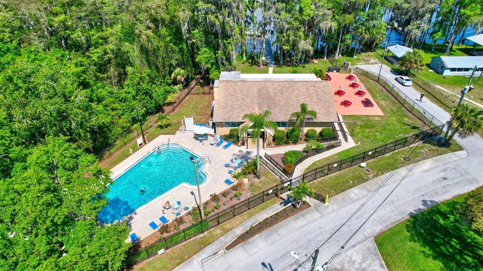 999 GILLESPIE DR, PALM HARBOR, FL — photo 37