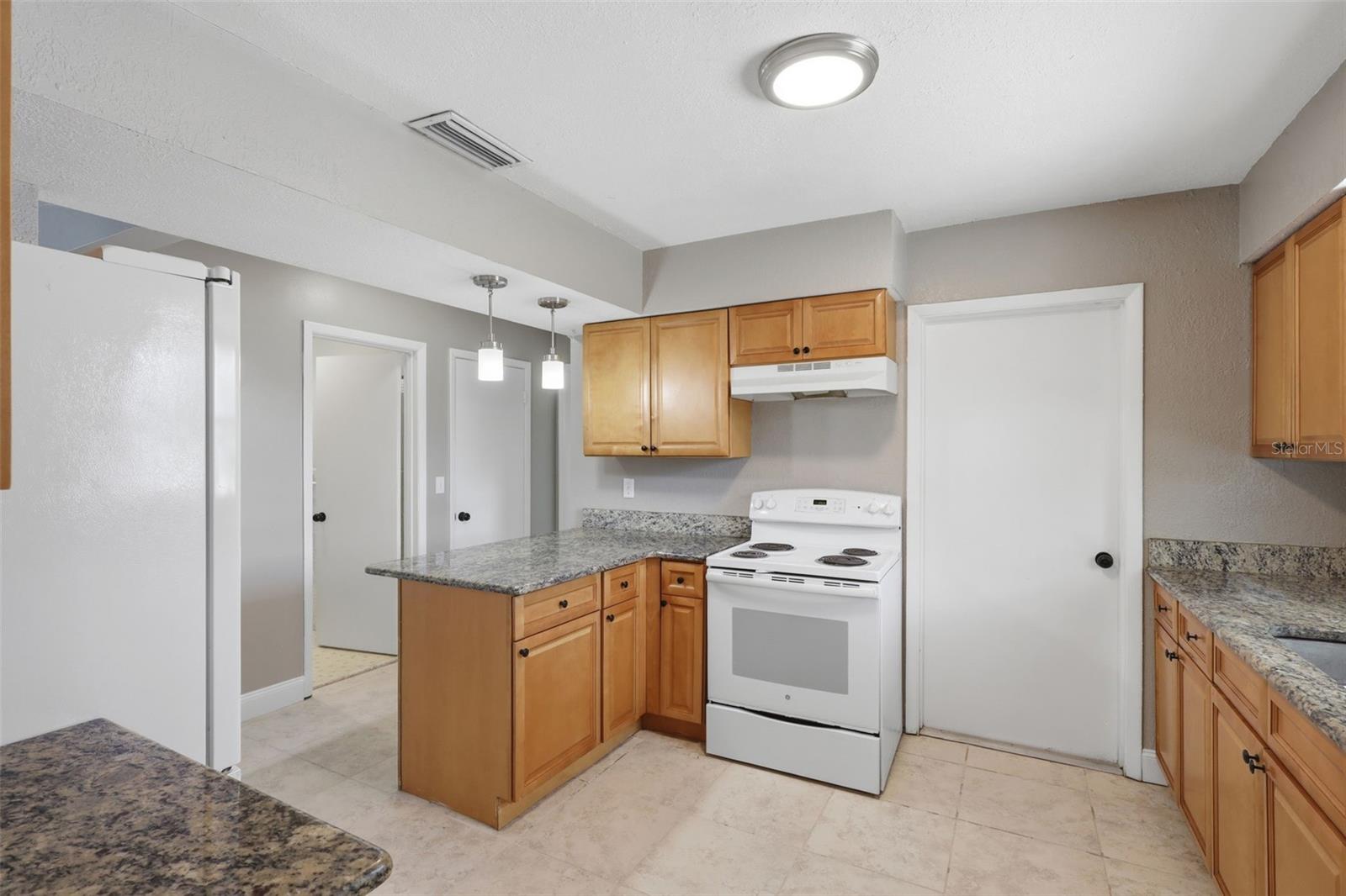 2852 ENGLISH DR, DELTONA, FL — photo 10