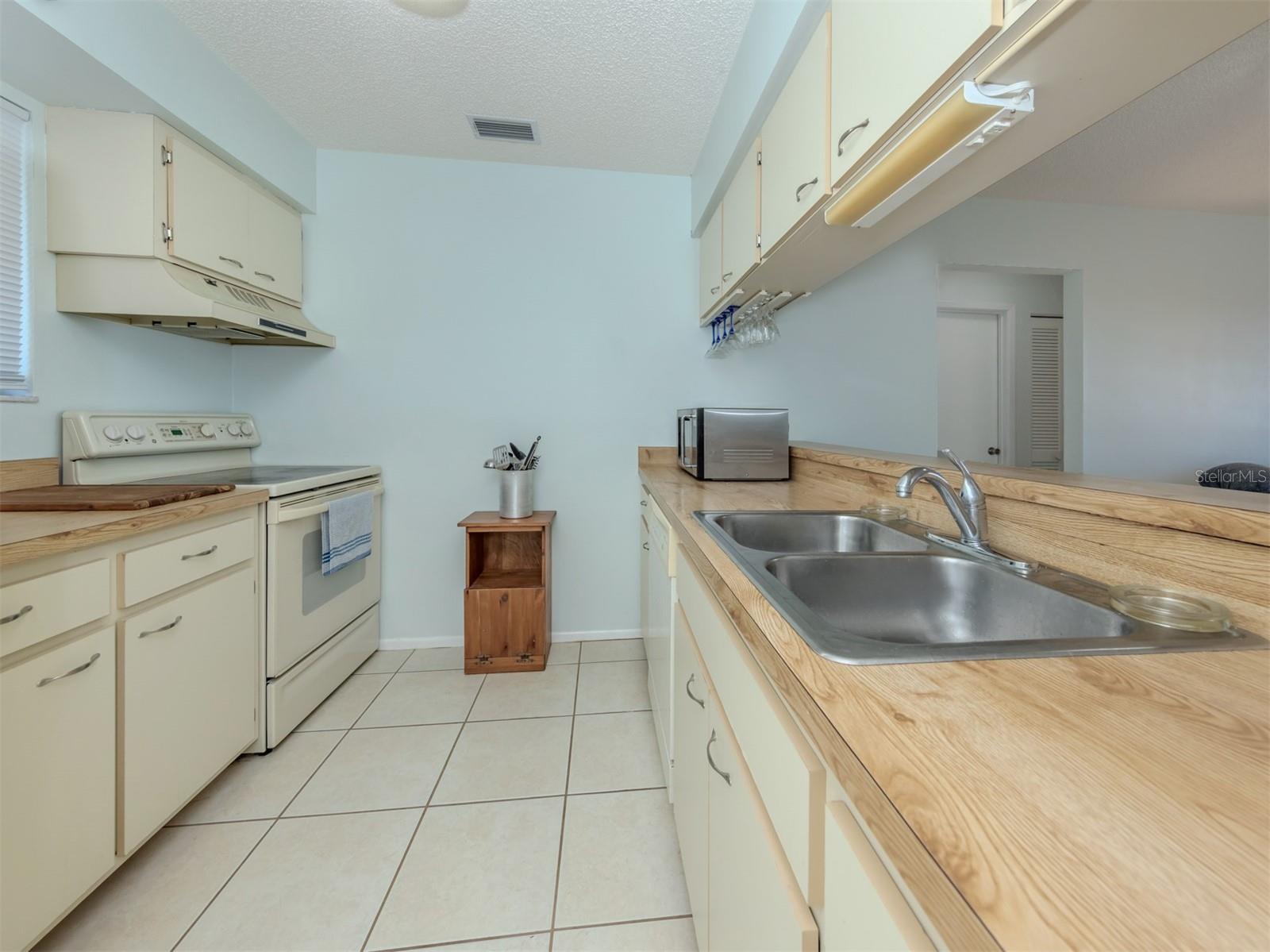 217 AIRPORT AVE W #216, VENICE, FL — photo 18