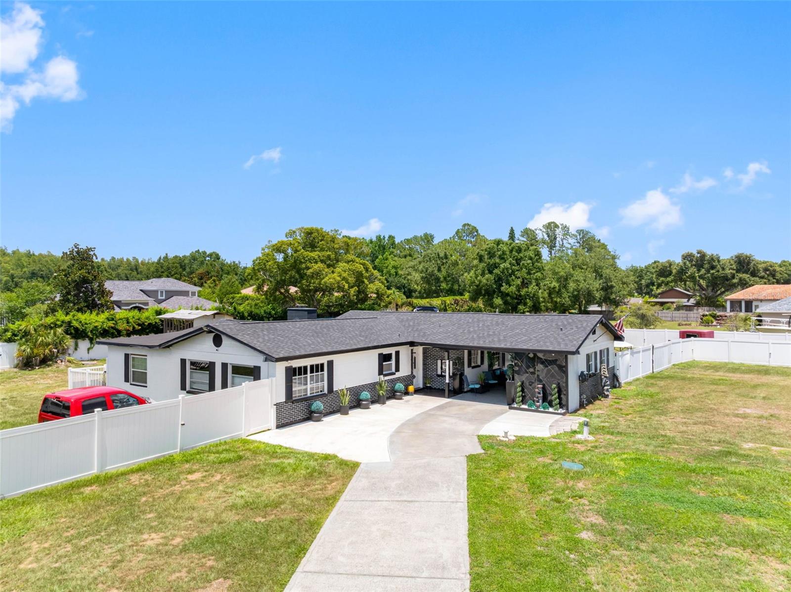 5515 LAKE LE CLARE RD, LUTZ, FL — photo 2