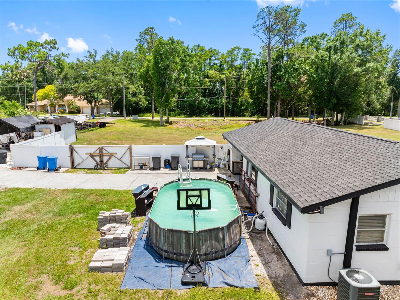 5515 LAKE LE CLARE RD, LUTZ, FL — photo 40