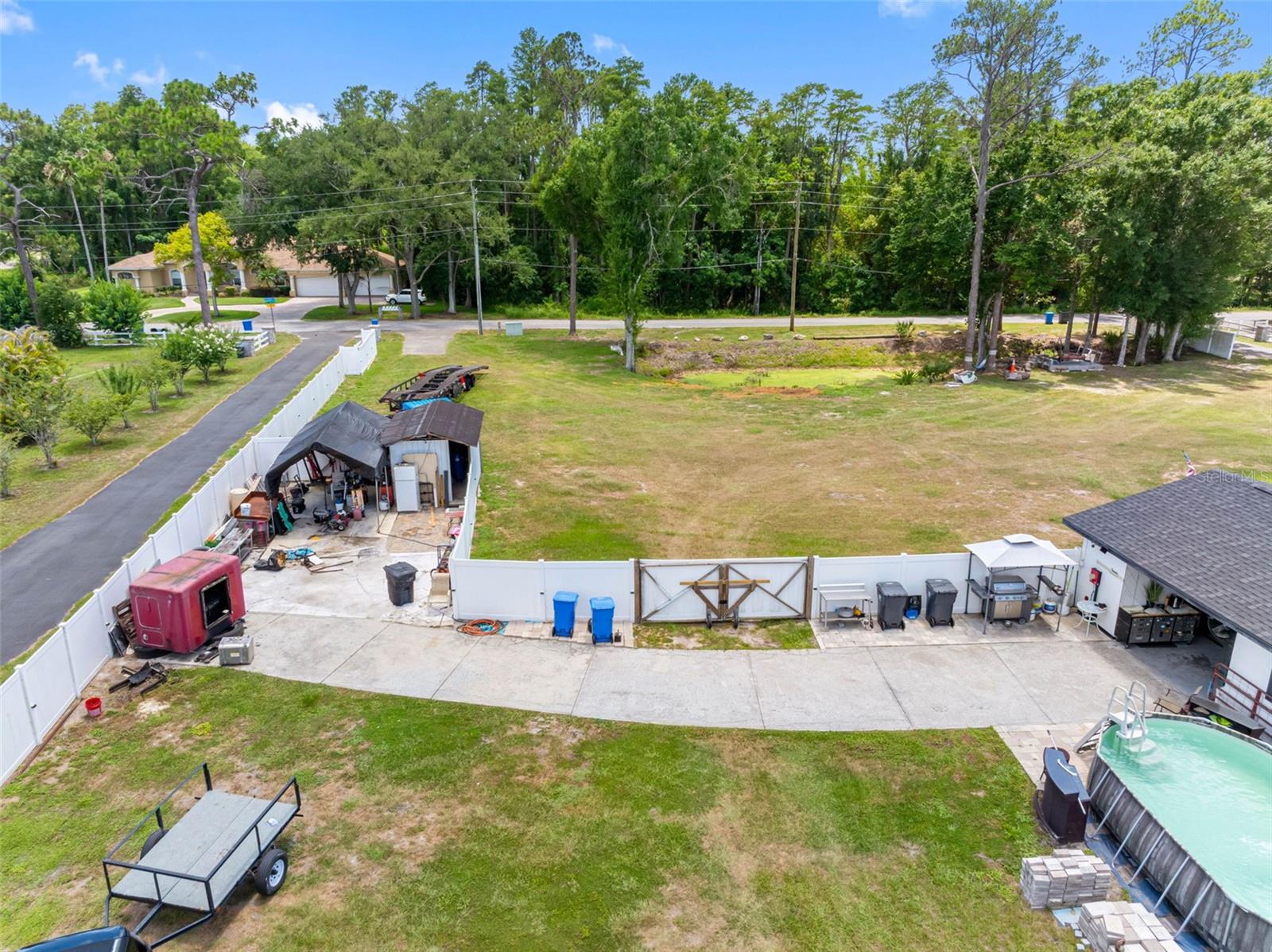 5515 LAKE LE CLARE RD, LUTZ, FL — photo 42
