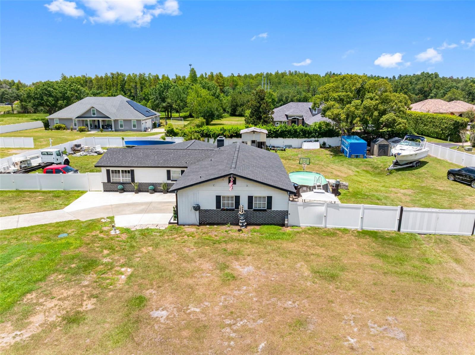 5515 LAKE LE CLARE RD, LUTZ, FL — photo 47