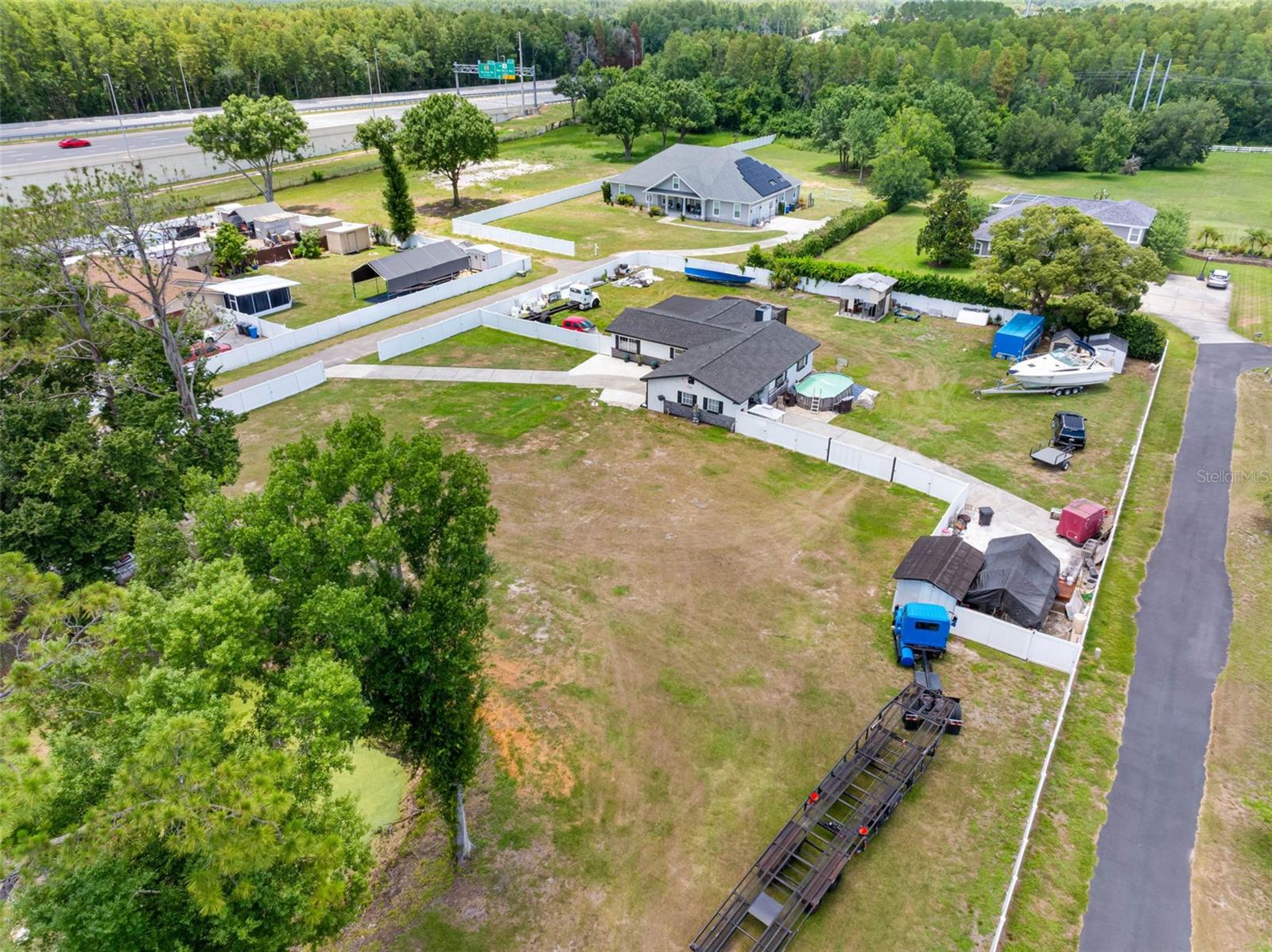 5515 LAKE LE CLARE RD, LUTZ, FL — photo 53