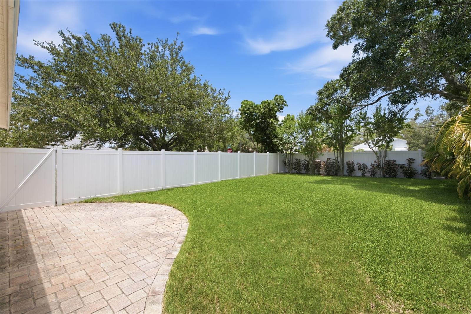 1470 28TH AVE N, ST PETERSBURG, FL — photo 29