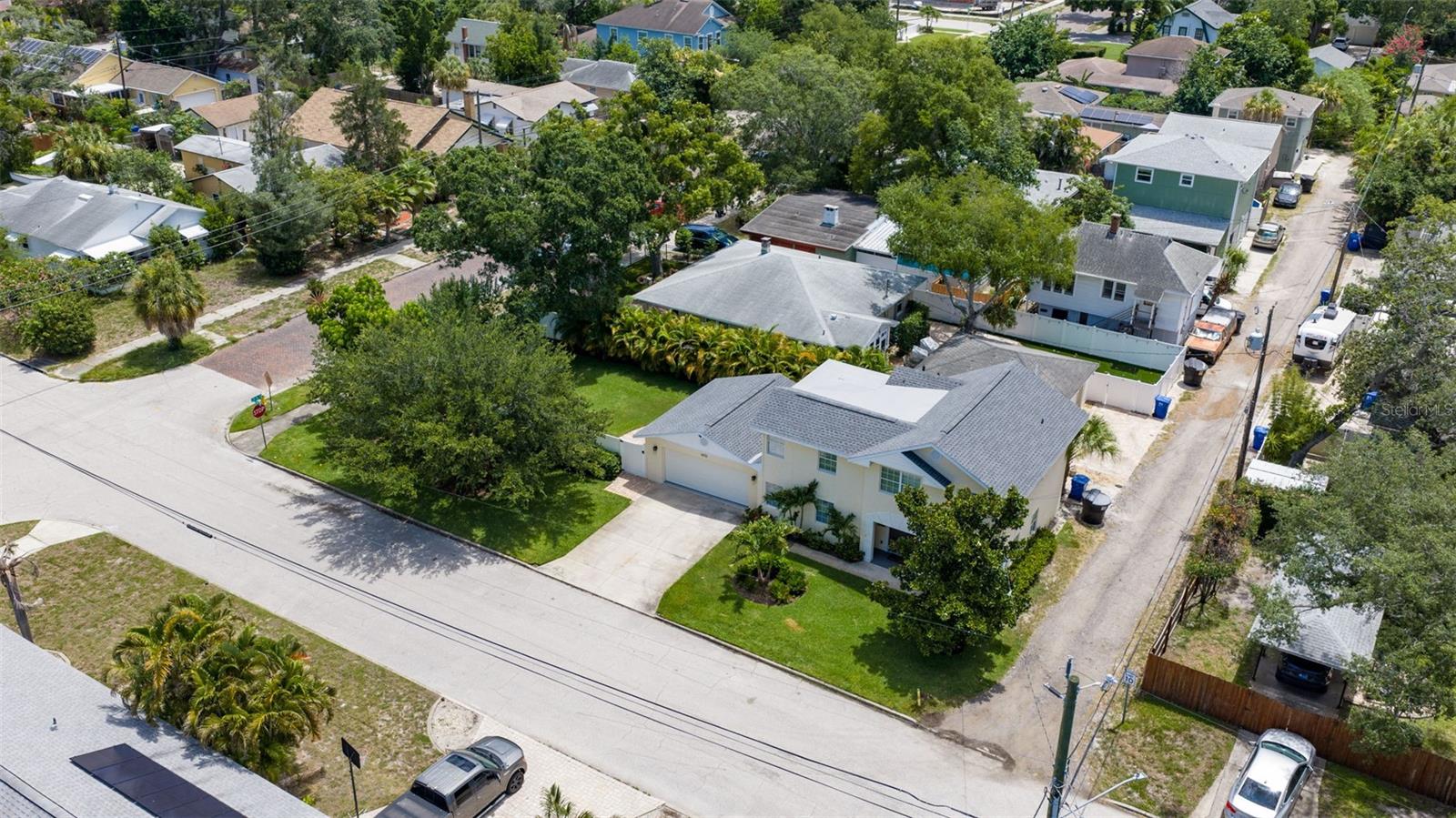 1470 28TH AVE N, ST PETERSBURG, FL — photo 41