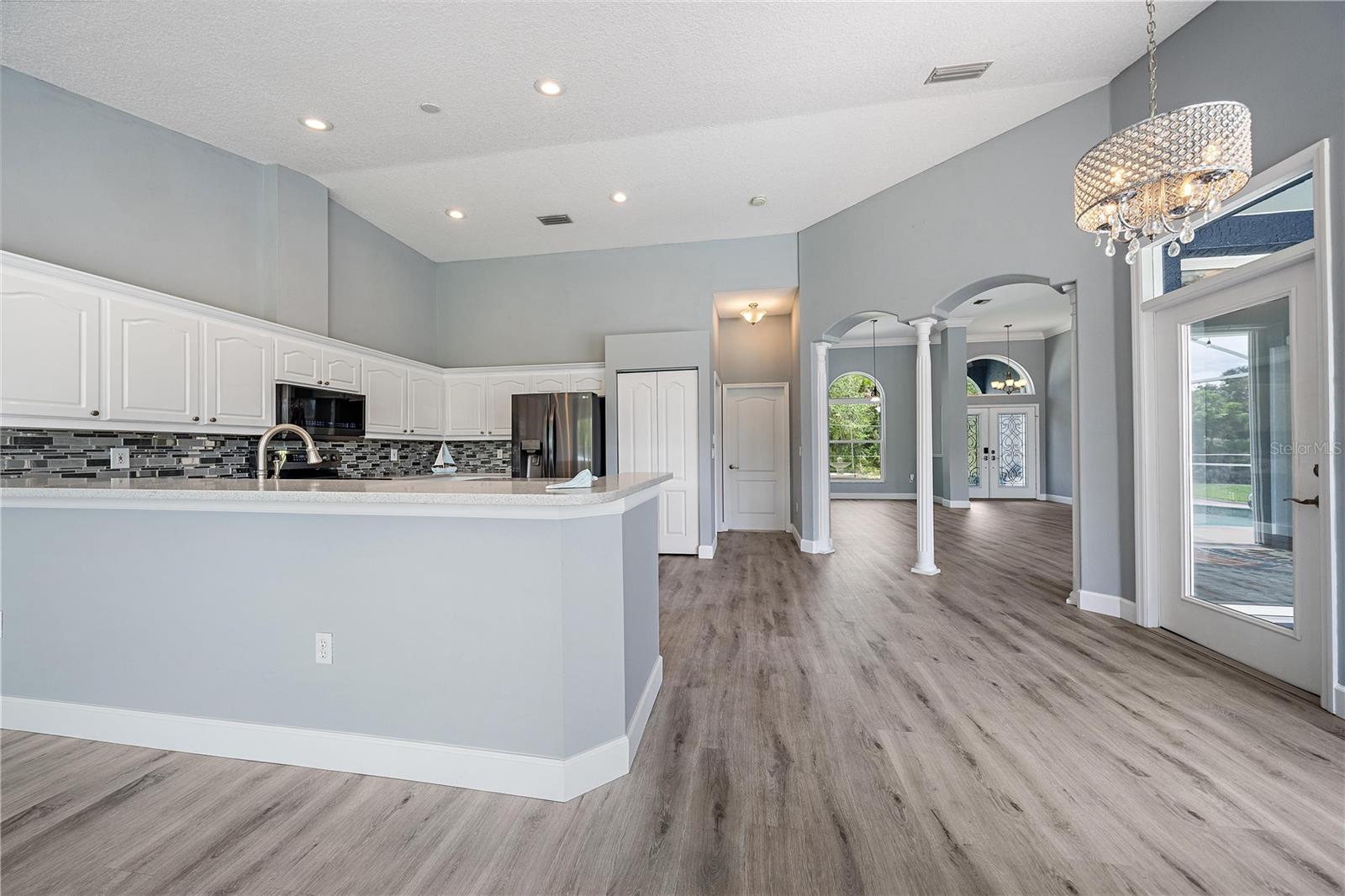 1052 EPPINGER DR, PORT CHARLOTTE, FL — photo 4