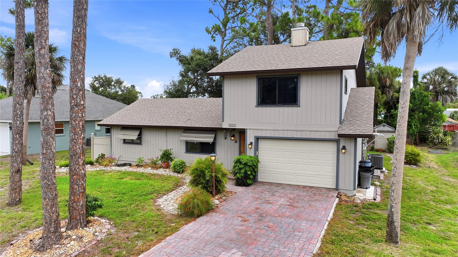 2631 FIESTA DR, VENICE, FL — photo 2