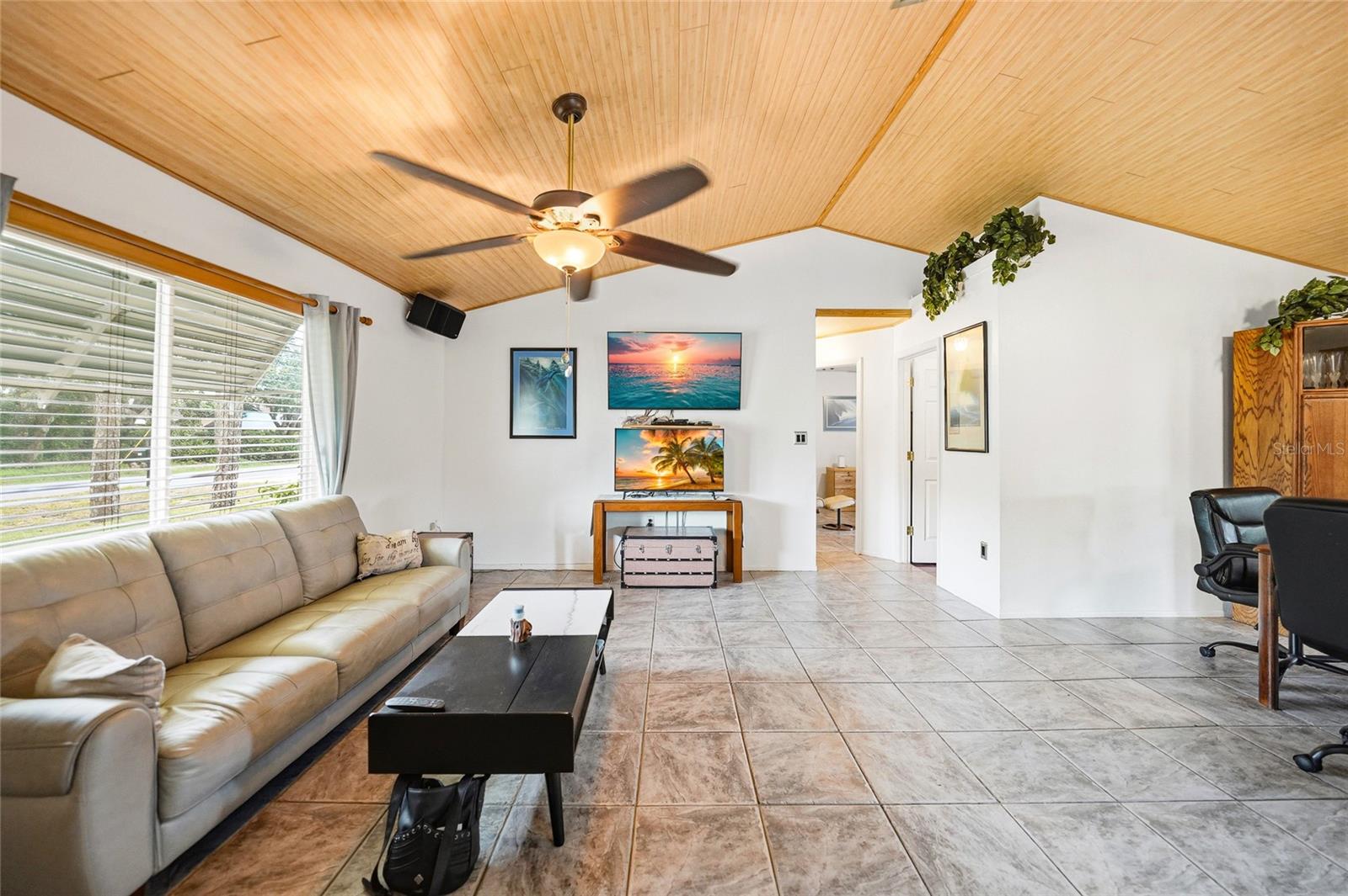 2631 FIESTA DR, VENICE, FL — photo 3