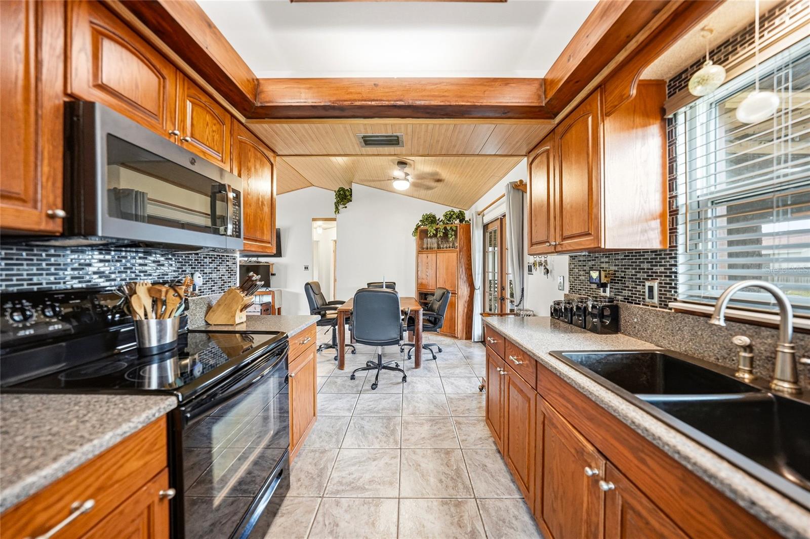 2631 FIESTA DR, VENICE, FL — photo 13