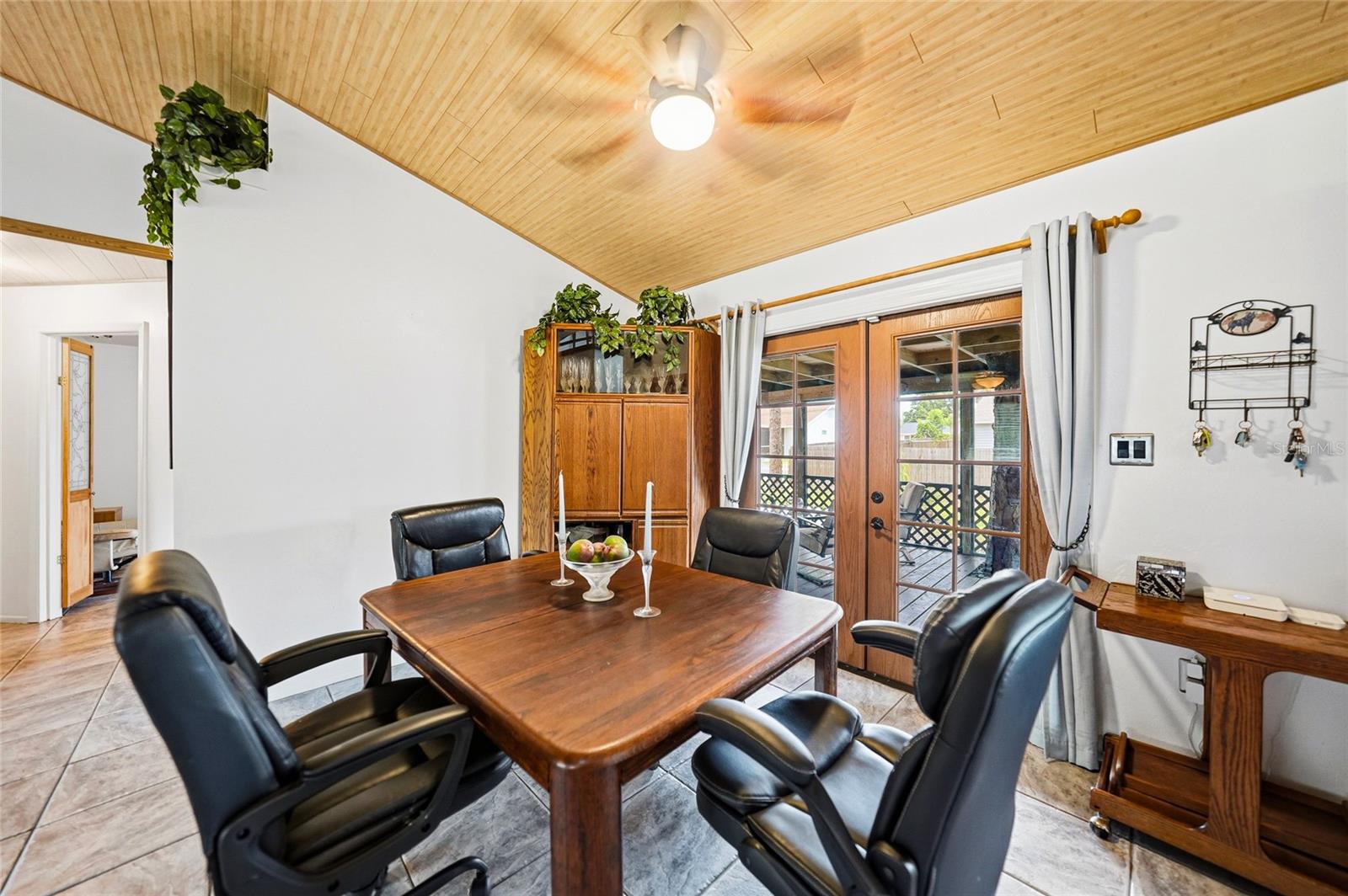 2631 FIESTA DR, VENICE, FL — photo 16