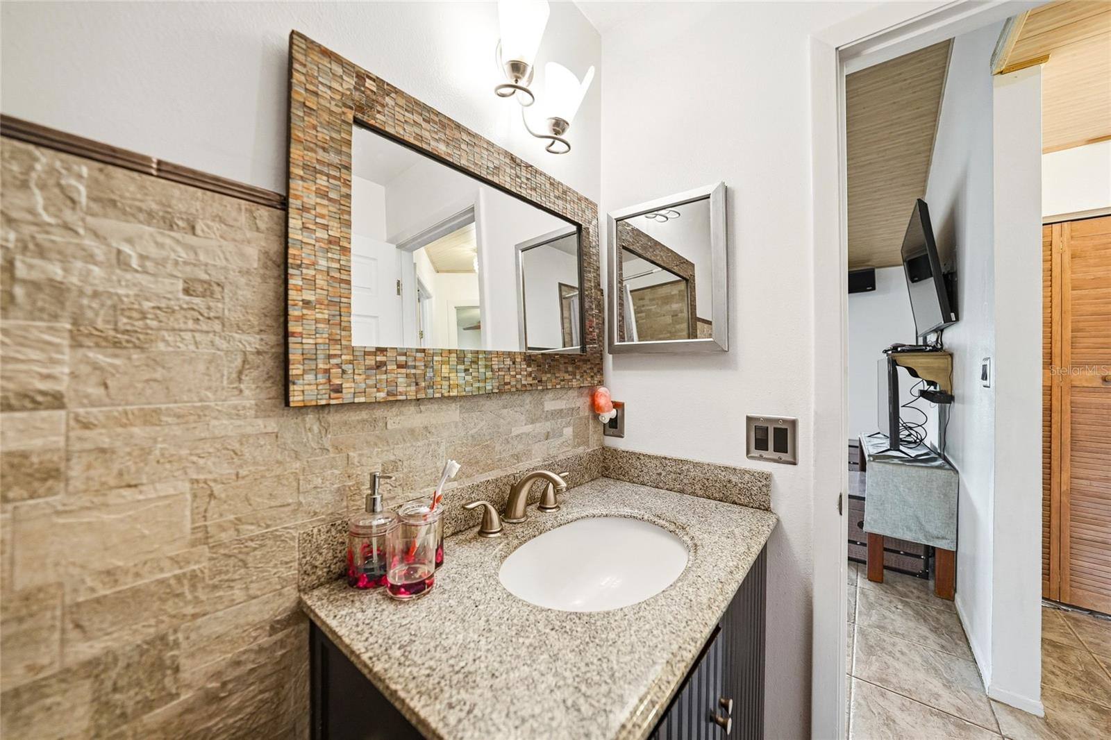 2631 FIESTA DR, VENICE, FL — photo 30