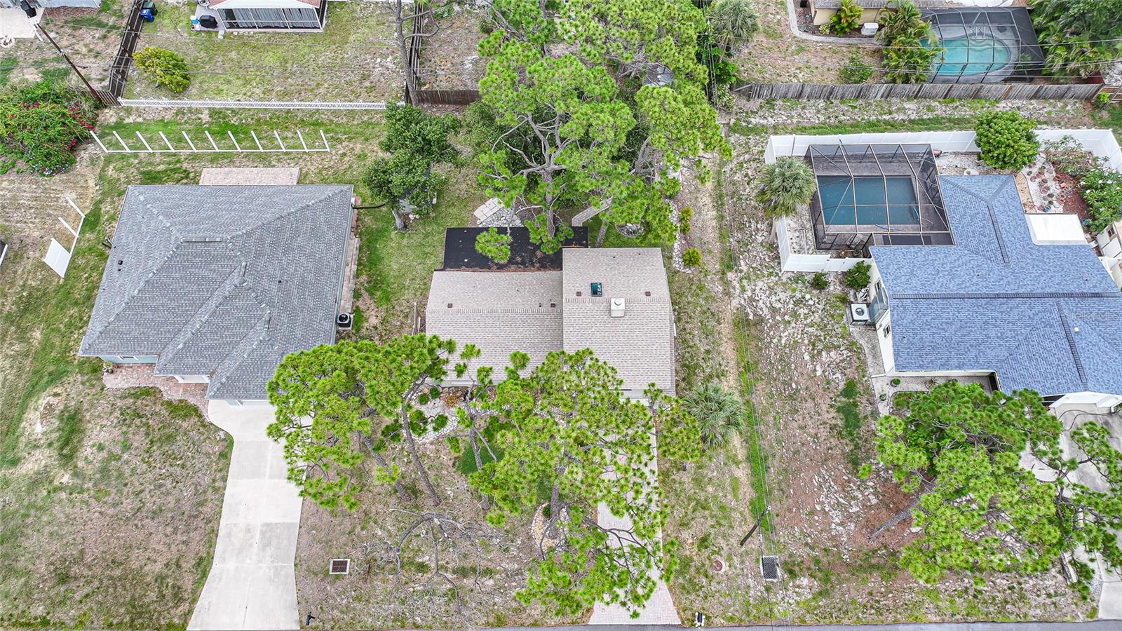2631 FIESTA DR, VENICE, FL — photo 42