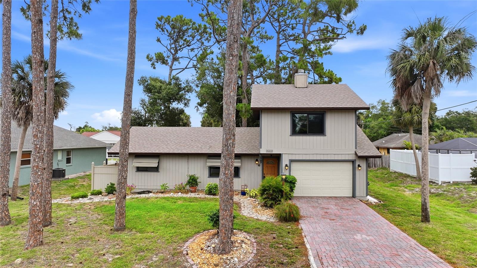 2631 FIESTA DR, VENICE, FL — photo 47