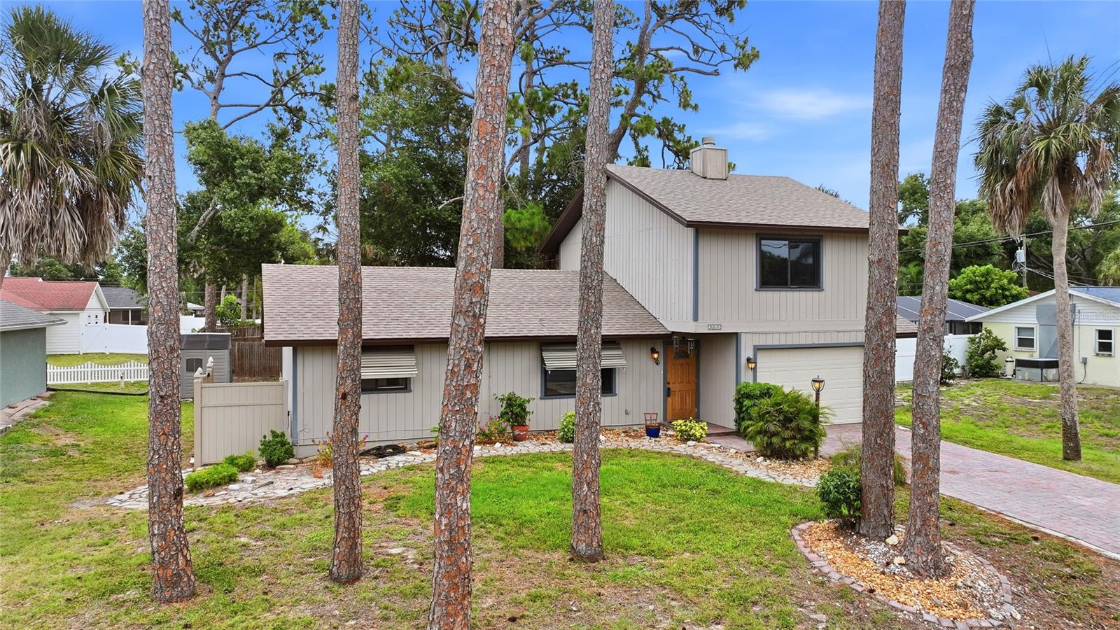2631 FIESTA DR, VENICE, FL — photo 48