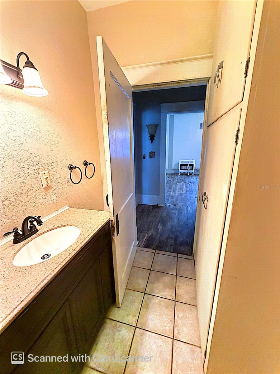 118 W DREW ST, PLANT CITY, FL — photo 37