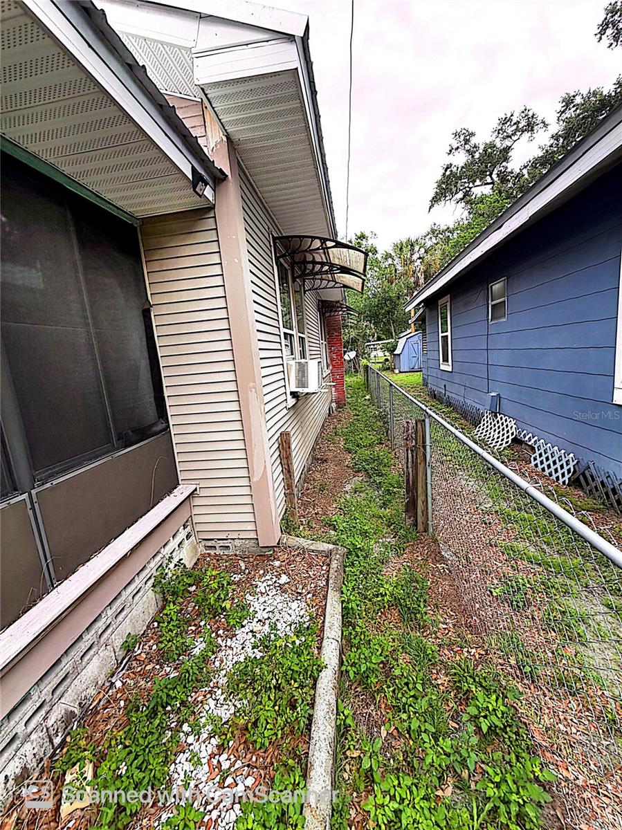 118 W DREW ST, PLANT CITY, FL — photo 48