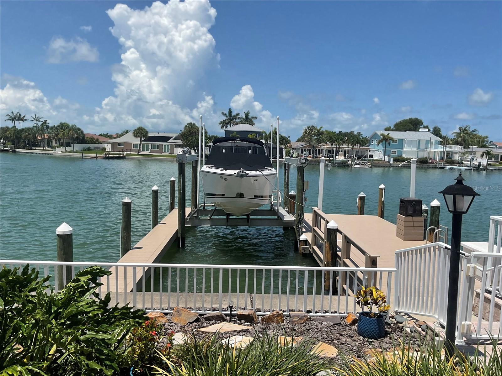 311 S ISLE DR, ST PETE BEACH, FL — photo 10