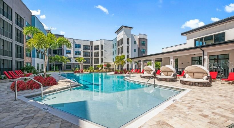 8925 77TH TER E #B6-D, LAKEWOOD RANCH, FL