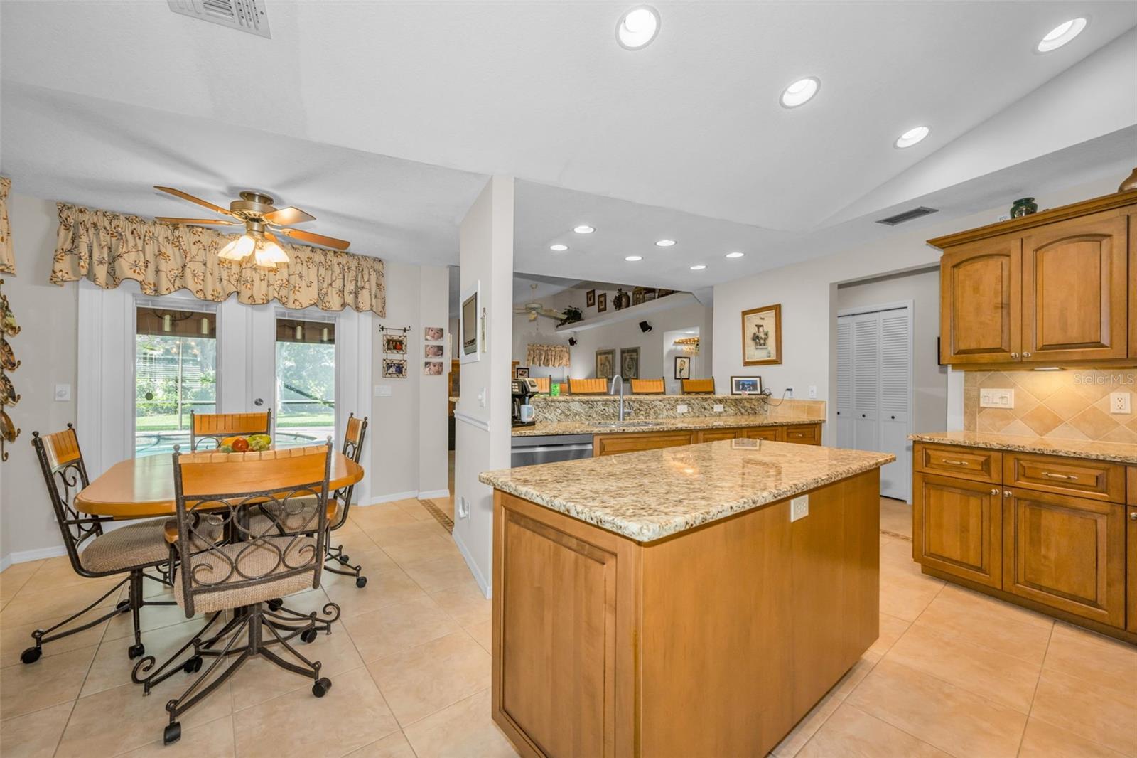 9904 OAKS LN, SEMINOLE, FL — photo 27
