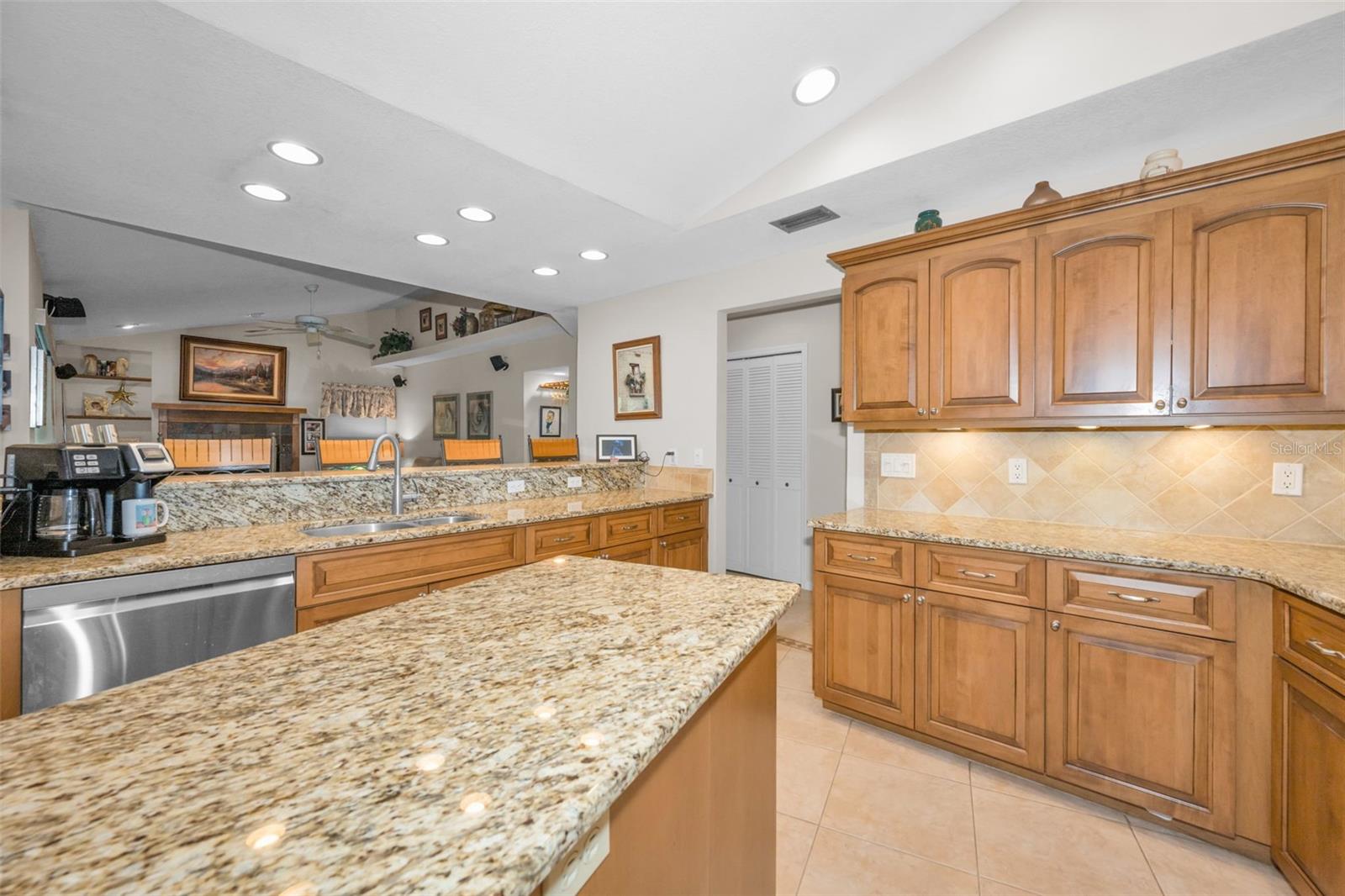 9904 OAKS LN, SEMINOLE, FL — photo 28