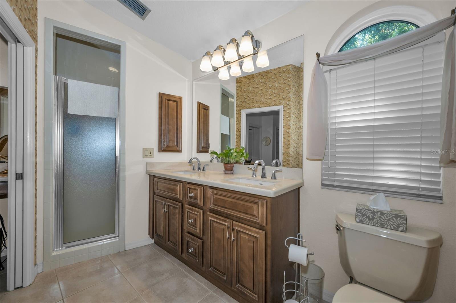9904 OAKS LN, SEMINOLE, FL — photo 40