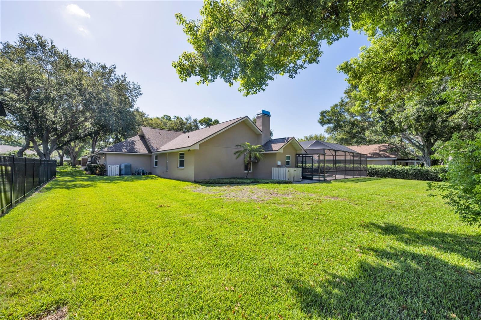 9904 OAKS LN, SEMINOLE, FL — photo 48