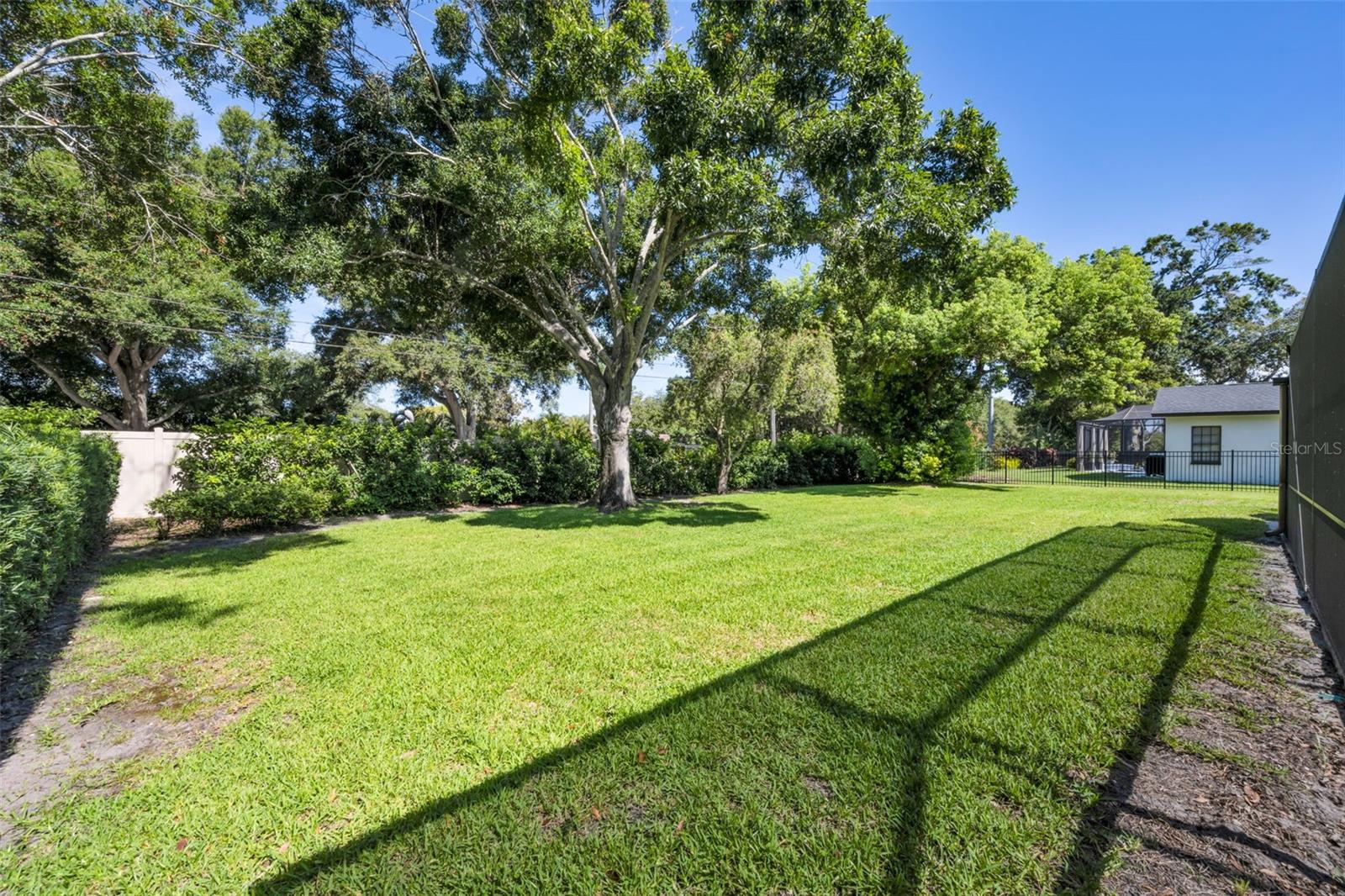 9904 OAKS LN, SEMINOLE, FL — photo 52