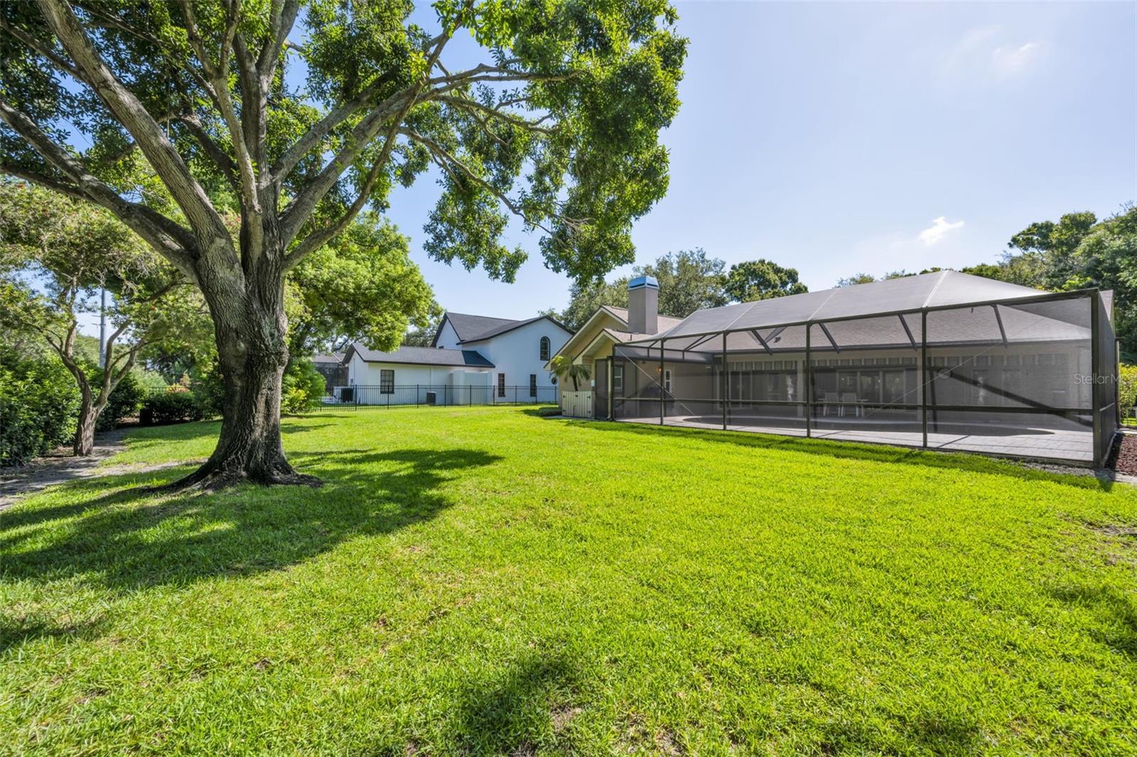9904 OAKS LN, SEMINOLE, FL — photo 9
