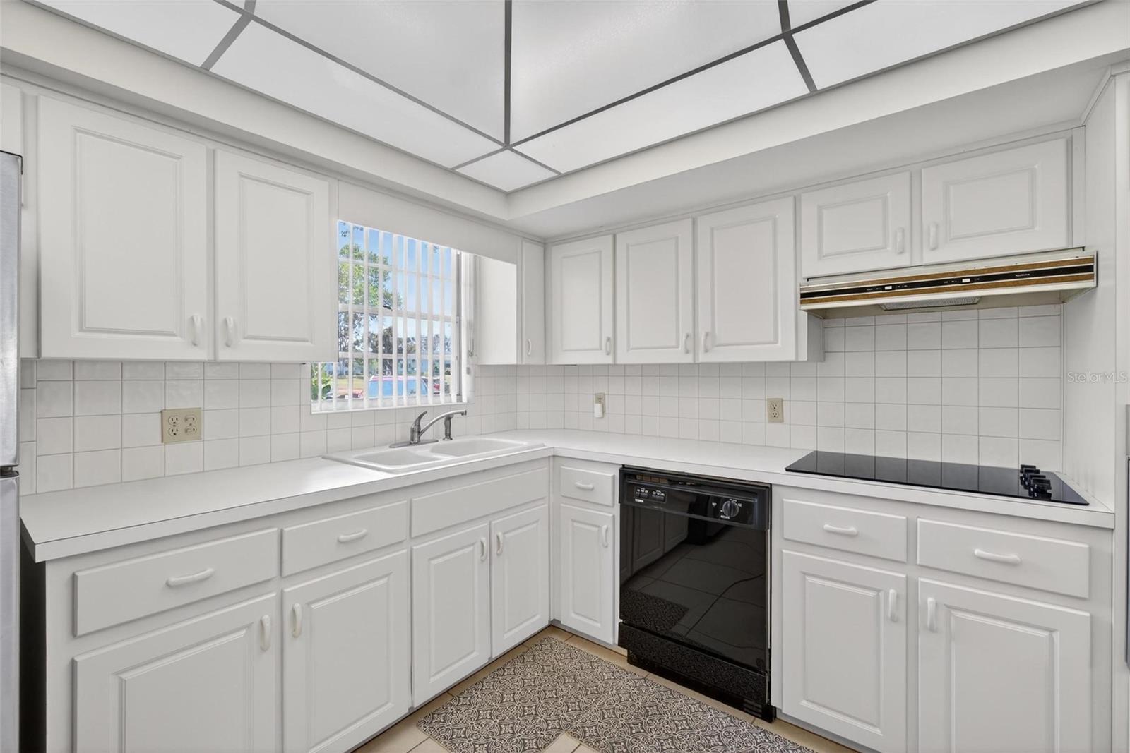 2440 WORLD PARKWAY BLVD #6, CLEARWATER, FL — photo 9