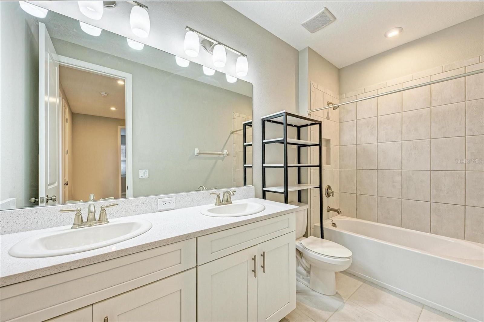 5564 SUMMIT GLN, BRADENTON, FL — photo 22