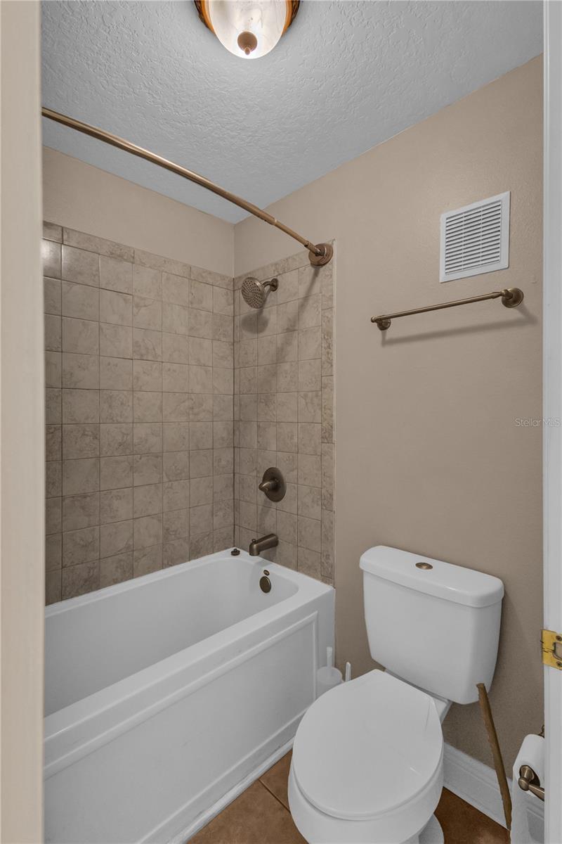 8810 GRAND PALMS CIR #B, KISSIMMEE, FL — photo 17