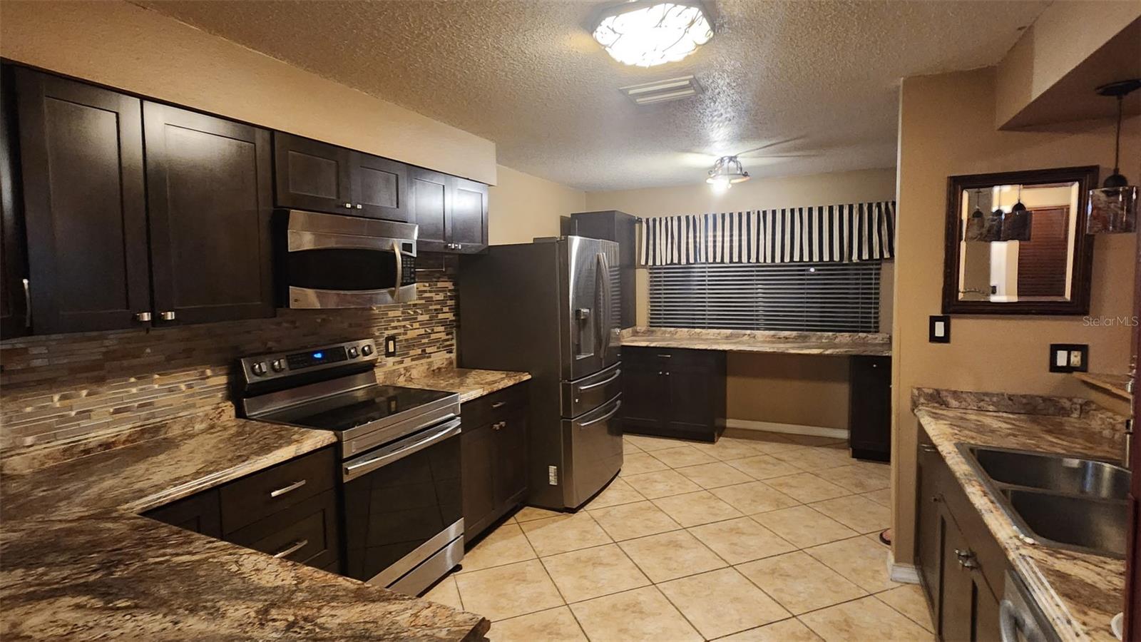 15711 SCRIMSHAW DR, TAMPA, FL — photo 10