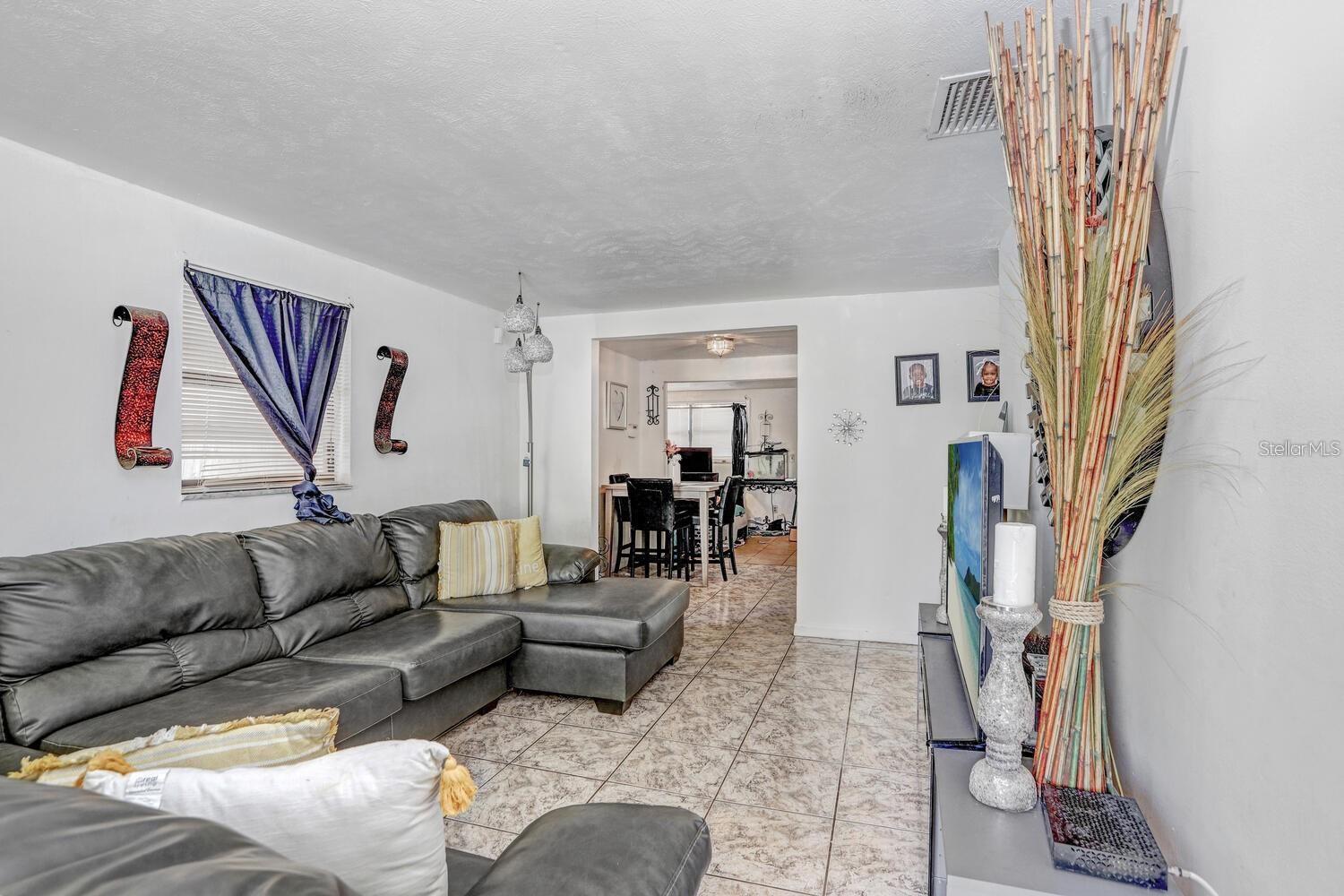 4833 ASHLAND DR, TAMPA, FL — photo 2