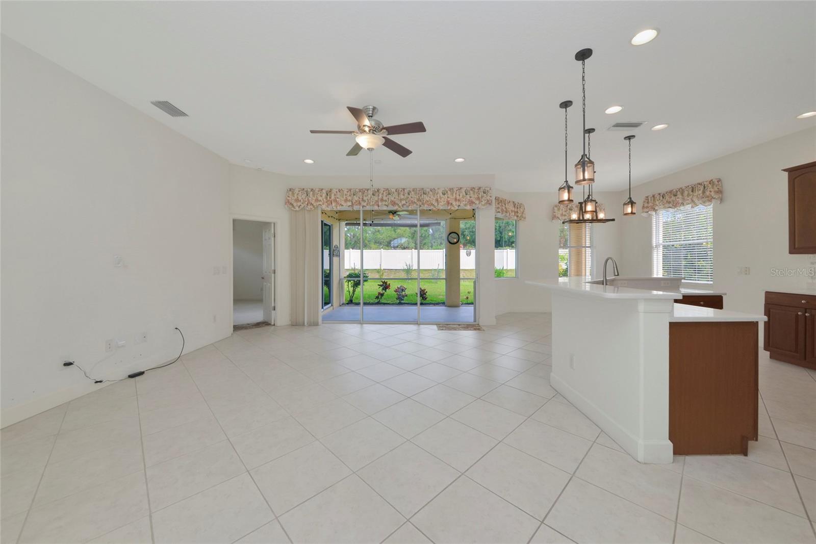 6841 74TH STREET CIR E, BRADENTON, FL — photo 4