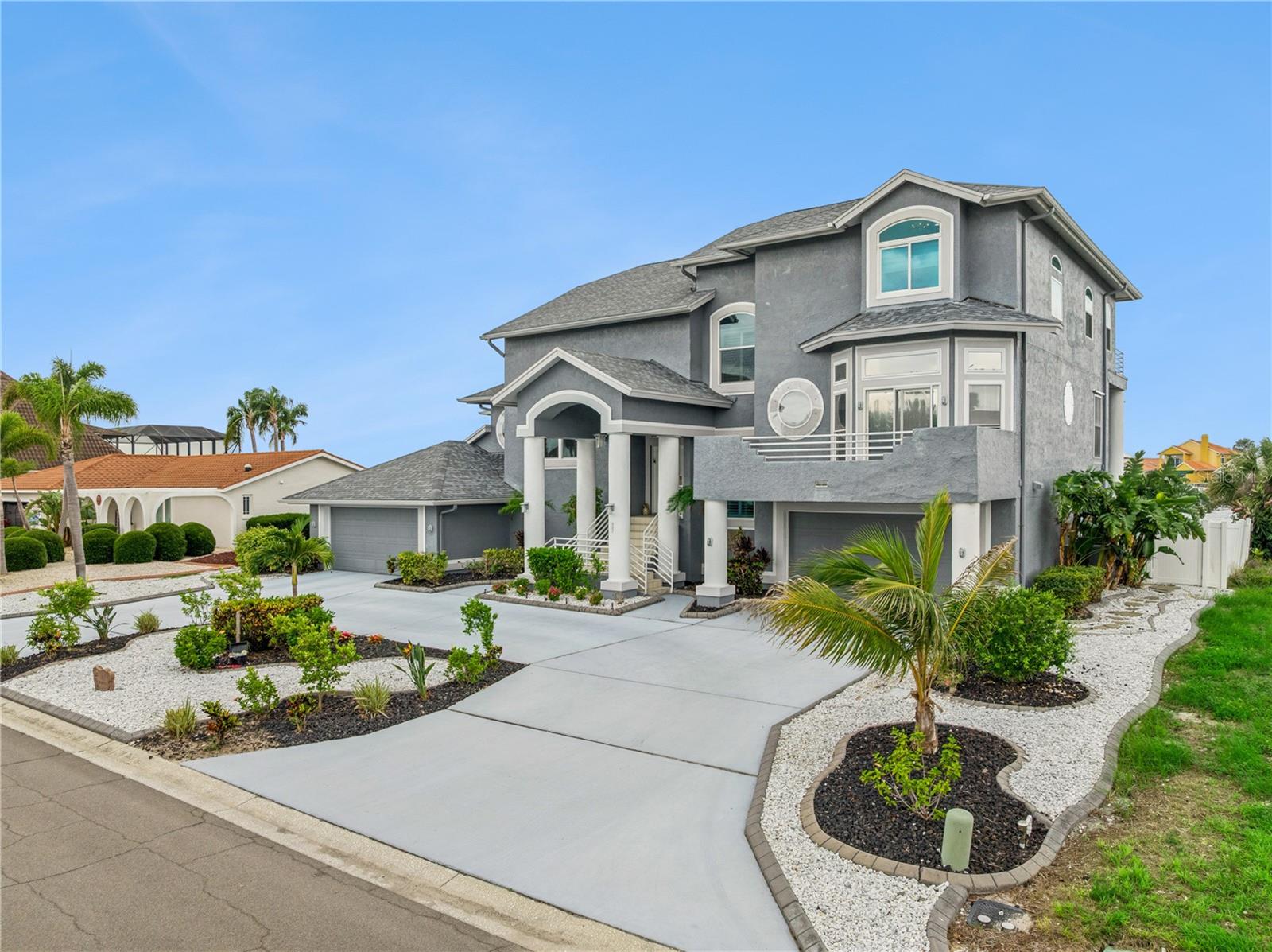807 CHIPAWAY DR, APOLLO BEACH, FL — photo 4