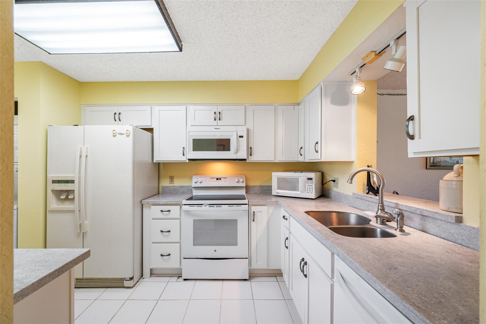 900 COVE CAY DR #1F, CLEARWATER, FL — photo 11