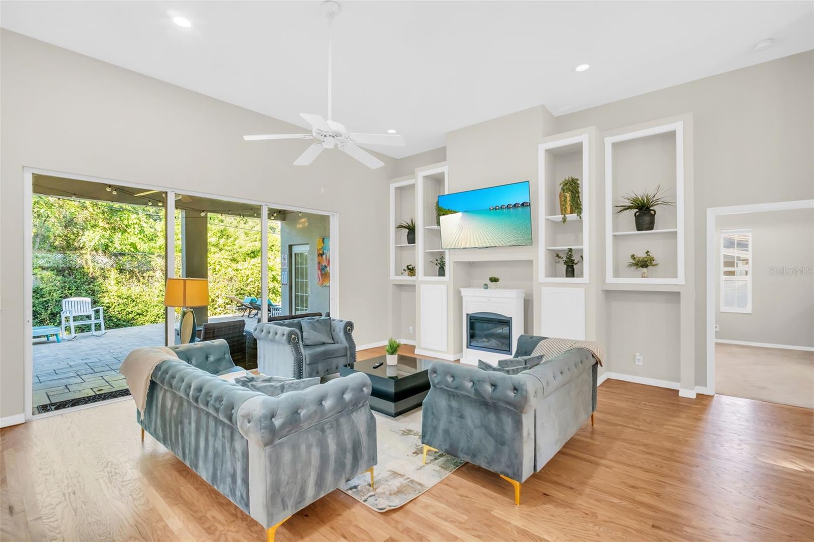 2270 BARBARA DR, CLEARWATER, FL — photo 10
