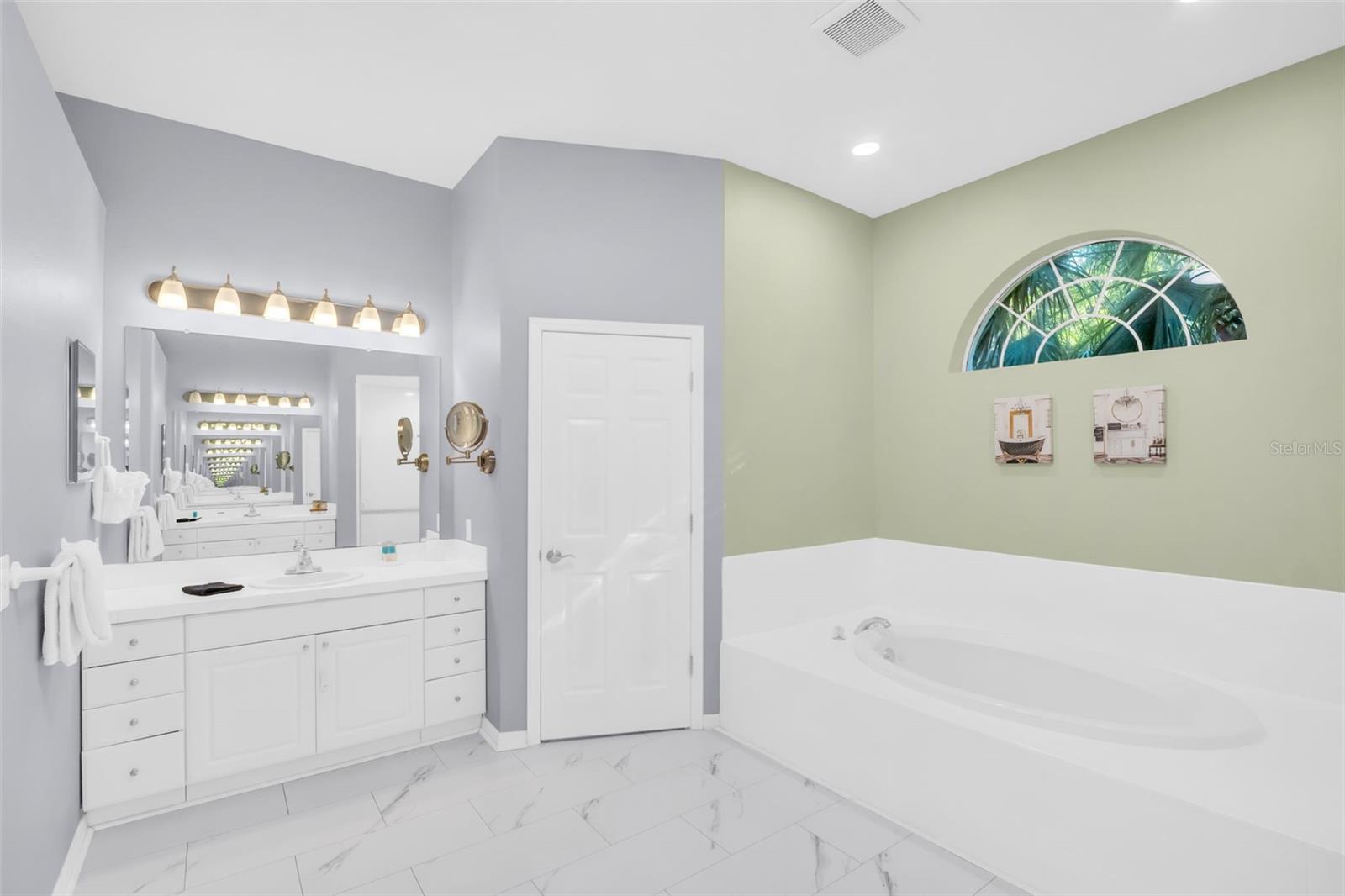 2270 BARBARA DR, CLEARWATER, FL — photo 40