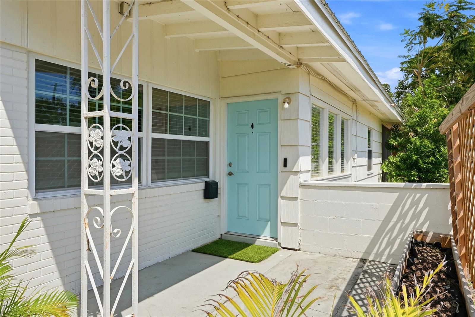 4030 MARLIN DR SE, ST PETERSBURG, FL — photo 2