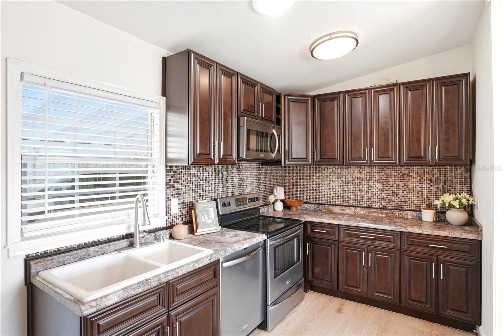 4030 MARLIN DR SE, ST PETERSBURG, FL — photo 7